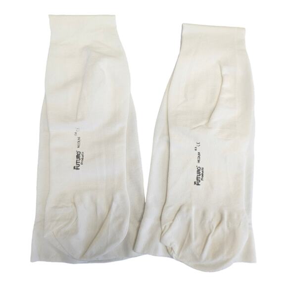 Futuro Anti-Embolism Knee Length Closed Toe Stockings Medium White - Picture 4 of 11